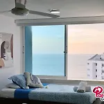 Edificio Mirador Del Laguito Por Parceros Group