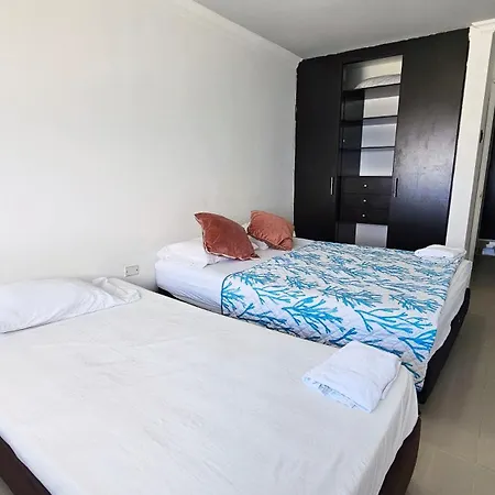 Apartamento Edificio Mirador Del Laguito Por Parceros Group 3*