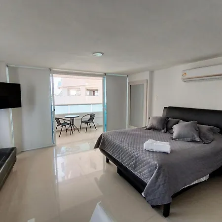 Edificio Mirador Del Laguito Por Parceros Group Apartamento