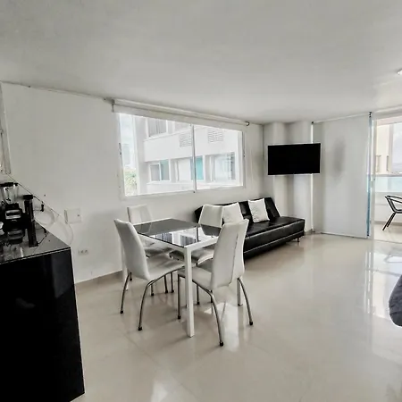 Apartamento Edificio Mirador Del Laguito Por Parceros Group 3*