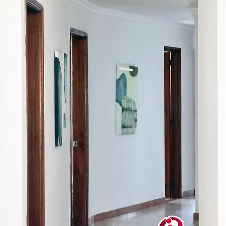 El Laguito Por Parceros Group Apartment
