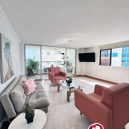El Laguito Por Parceros Group Apartment