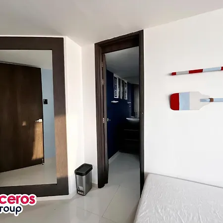 El Laguito Por Parceros Group Apartment