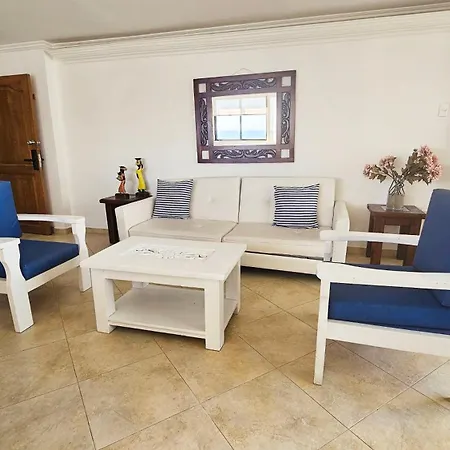 El Laguito Por Parceros Group Apartment