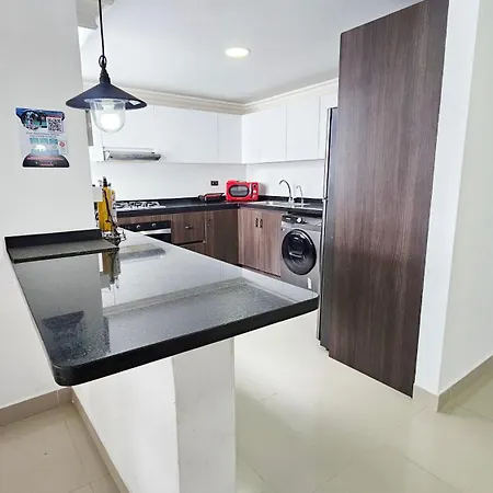 El Laguito Por Parceros Group Apartment